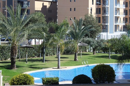 Modern apartment near the beach 