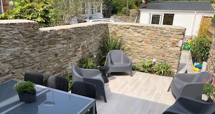 Cottage élégant, emplacement central avec vue sur le port et double parking