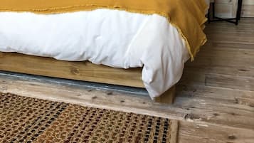 4 habitaciones, tabla de planchar con plancha y cuna de viaje