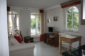 Fernseher, Stereoanlage