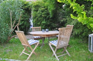Outdoor dining - Cool, high-quality apartment on the Elbe, close to the city (Hamburg)