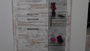 Unclassified image, 5 of 24, button - 5 rooms, up to 13 persons, terrace, luxurious furnishings, "lily" (Berlin)