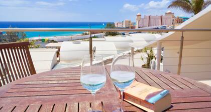 Villa mit eigenem Pool und Wifi, nah am Meer, geschützter Innenhof (Patio)