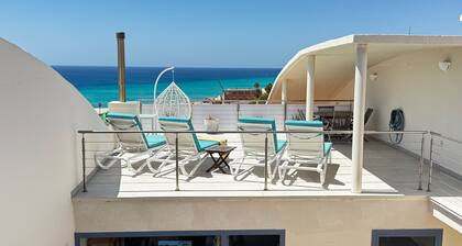 Villa mit eigenem Pool und Wifi, nah am Meer, geschützter Innenhof (Patio)