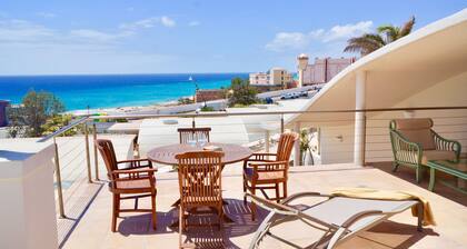 Villa with private pool and Free Wi-Fi, close to the sea, sheltered courtyard