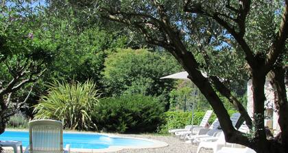 Maison  de CaractĂšre pour 12 personnes, PISCINE PRIVEE