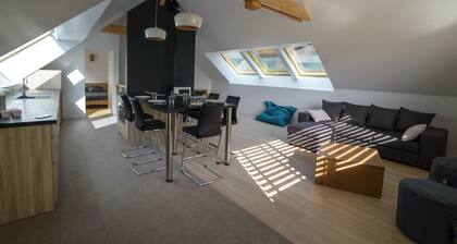 Duplex in house for 4-6 people - View of Lake Annecy - Beach 200 m away