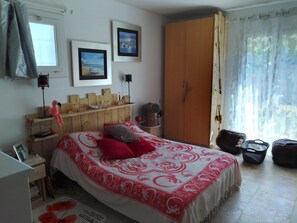 3 camere, ferro/asse da stiro, Wi-Fi gratuito