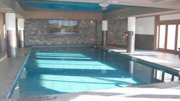 Piscine couverte, piscine chauffée