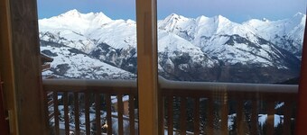 Arc 1800 Iseran, oppvarmet svømmebasseng, ski-in ski-out, overbygget parkering, stor balkong 