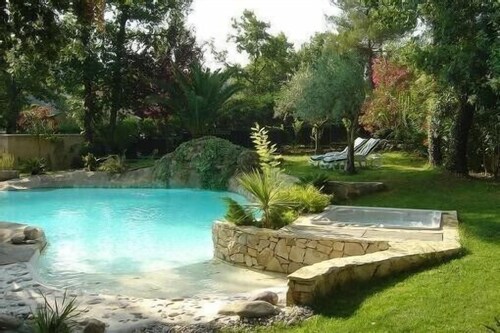 Mas charme 6 pers écrin verdure piscine cascade Grasse bl prestations