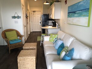 Smart-TV, DVD-Player, Bücher, Videothek