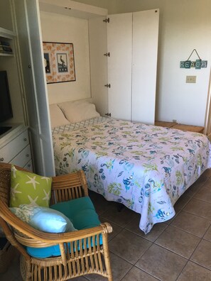 1 slaapkamer, een strijkplank/strijkijzer, gratis wifi, beddengoed