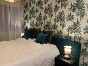 6 Schlafzimmer, Zimmersafe, Bügeleisen/Bügelbrett, Reisekinderbett