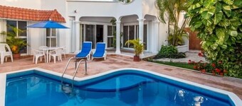 Location, location, location, private villa, pool, Vonage, Wifi, close to town