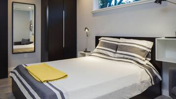 1 habitación, tabla de planchar con plancha, wifi gratis y ropa de cama