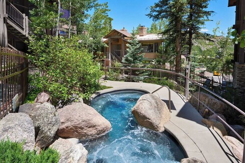 Mountain-Chic Chalet | Aspenwood #KA | 2B/2B
