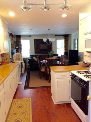 Interior - "Carol's" Aiken's Place, Your Private, Comfort Zone. (Aiken)