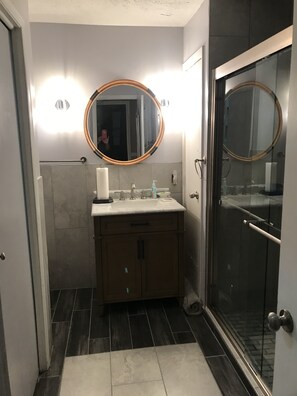 Combined shower/bathtub, hair dryer, towels, soap - "Carol's" Aiken's Place, Your Private, Comfort Zone.  (Aiken)