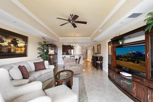 Smart TV, video games