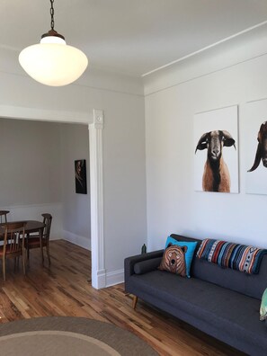 Älytelevisio, kirjoja