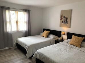 3 soverom, skrivebord, strykejern/-brett og wi-fi (inkludert)