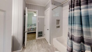 Shower, hair dryer, towels, toilet paper - Adorable beach home in North Litchfield!!! (Pawleys Island)