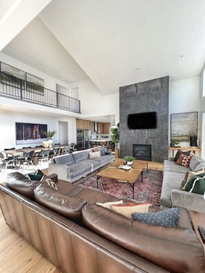 Smart TV, fireplace, video games, DVD player