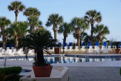 VILLAMARE 1104--DISCOUNTED FALL 2025--NEW POOLS--WEEKLY DISCOUNT--5 STAR REVIEWS