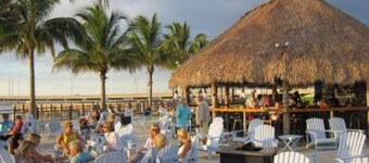 Hibiscus |Waterfront|Heated Pool-Dock-Bikes-Kayaks