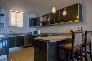 Fridge, microwave, oven, stovetop