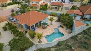Exterior - Private Oasis • 3BR Villa w/ Private Pool • Quiet Escape • very close to beaches (Noord)