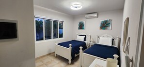 3 bedrooms, in-room safe, iron/ironing board, free WiFi