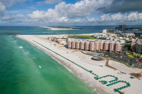 Wow!!! Updated Beach Front Resort 3rd Fl Condo with amazing view.