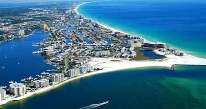 Wow!!! Updated Beach Front Resort 3rd Fl Condo with amazing view.