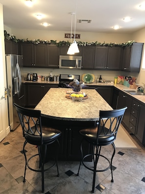 Ruokailu omassa huoneessa