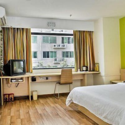 7 Days Inn