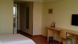 Room - 7 Days Inn (Weifang)