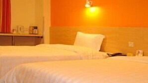 Room - 7 Days Inn (Weifang)