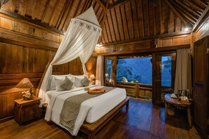 Villa, 1 Schlafzimmer, eigener Pool, Talblick | 1 Schlafzimmer, Minibar, Zimmersafe, Schreibtisch