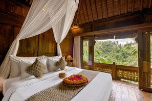 Villa, 1 Bedroom, Private Pool, Valley View | 1 bedroom, minibar, in-room safe, desk - Mandana Ubud Villa (Ubud)
