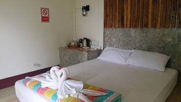 Bungalow Double Room | Free WiFi