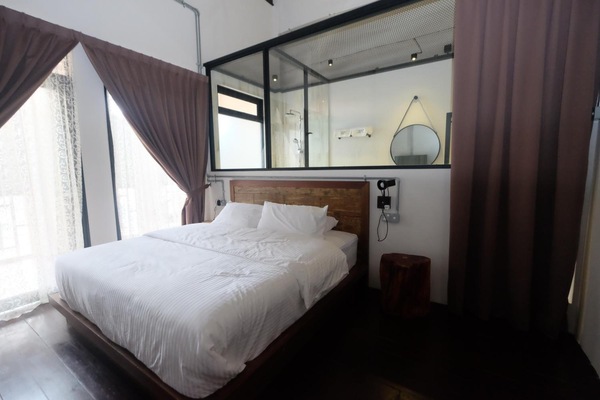 Egyptian cotton sheets, premium bedding, free minibar, soundproofing