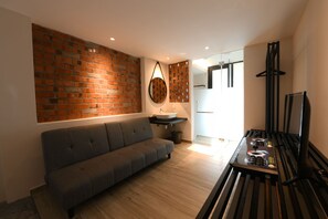 Egyptian cotton sheets, premium bedding, free minibar, soundproofing - 38PC Boutique Hotel (Alor Setar)