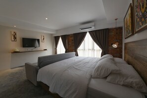 Egyptian cotton sheets, premium bedding, free minibar, soundproofing - 38PC Boutique Hotel (Alor Setar)