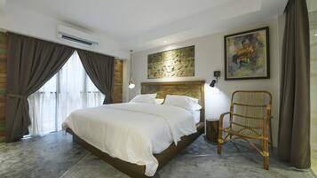 Egyptian cotton sheets, premium bedding, free minibar, soundproofing