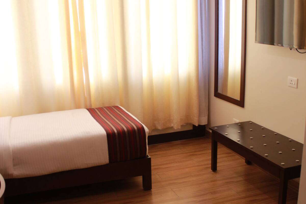 Standard Single Room, 1 Twin Bed, Non Smoking | Desk, blackout drapes, soundproofing, iron/ironing board (on request)
