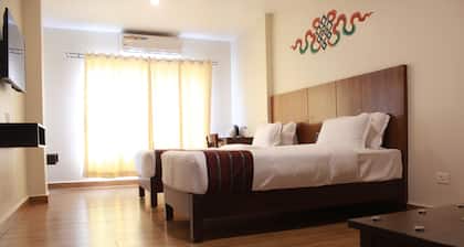 GADHEN HOTEL