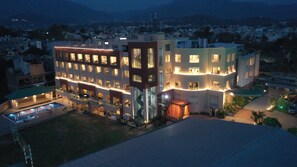 Front of property - Hotel Classic Residency (Kalka)
