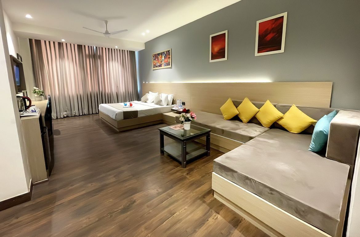 Premier-Zimmer, 1 Schlafzimmer | 2 Schlafzimmer, Schreibtisch, Zustellbetten, kostenloses WLAN